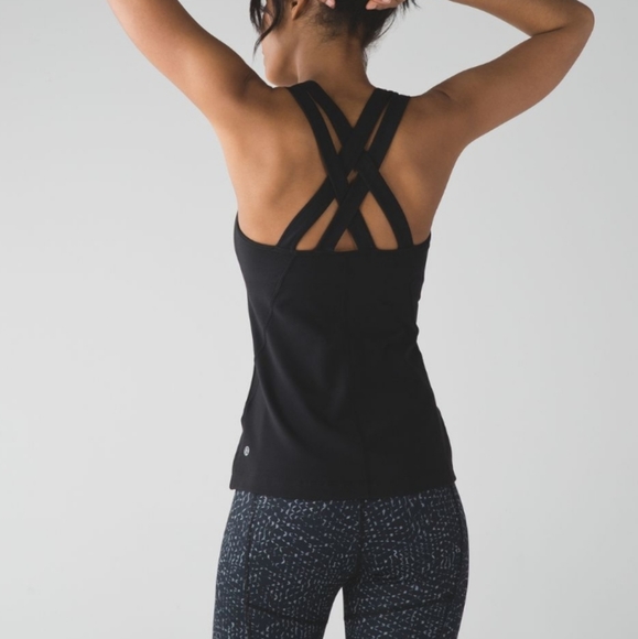 Lululemon criss cross straps black tank